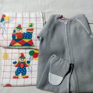 Toddler sleeper w/2 blankets